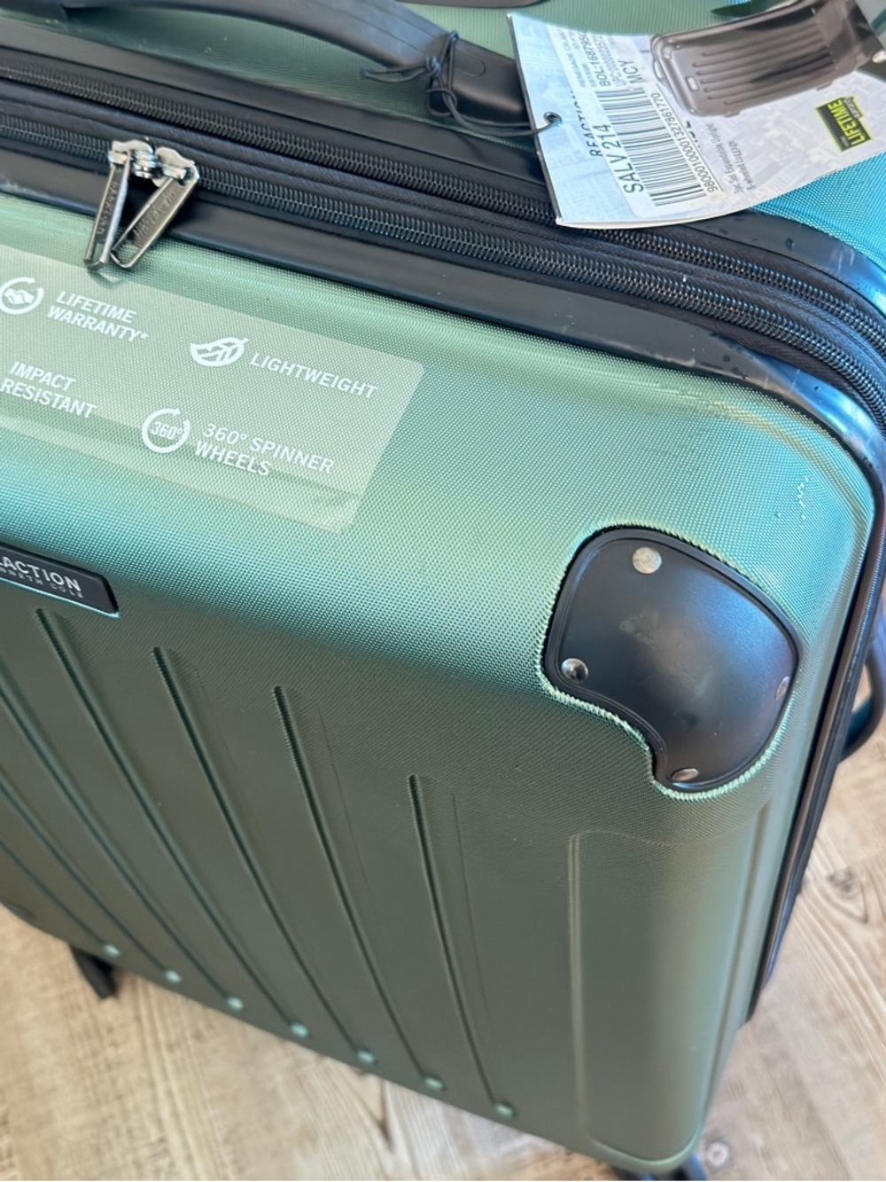 Kenneth Cole REACTION Renegade Luggage Exp. Spinner Hardside Suitcase carry on - Picture 15 of 16